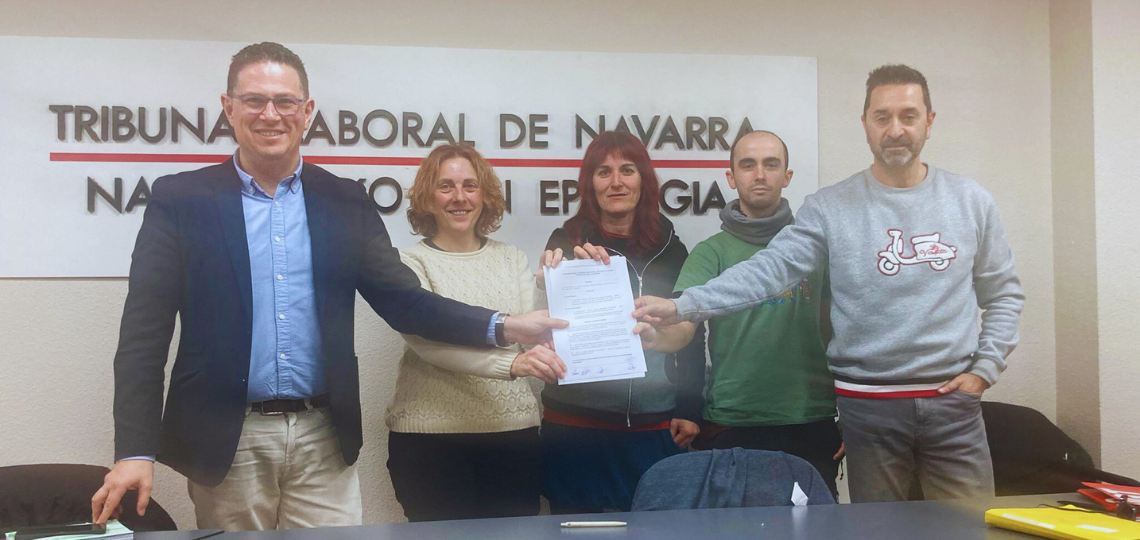 Firma del preacuerdo de convenio de intervención social de Navarra