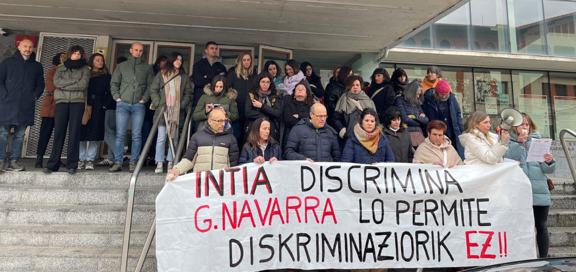 Concentración convocada por el comité de INTIA