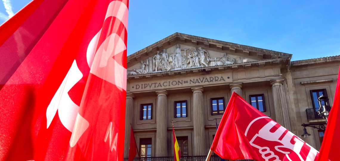 Concentración de UGT frente al Palacio de Navarra