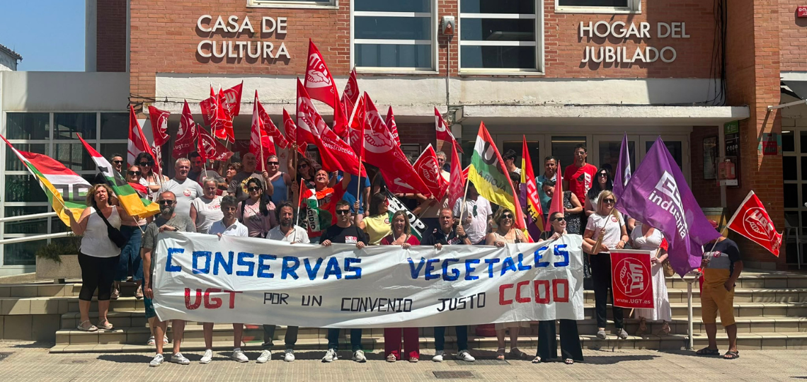 Concentración para reclamar el desbloqueo del convenio de conservas vegetales