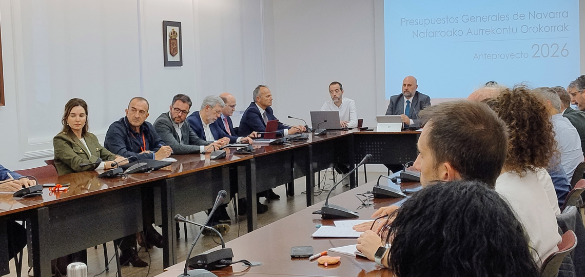Reunión del CES para abordar el anteproyecto de Presupuestos de Navarra para 2026