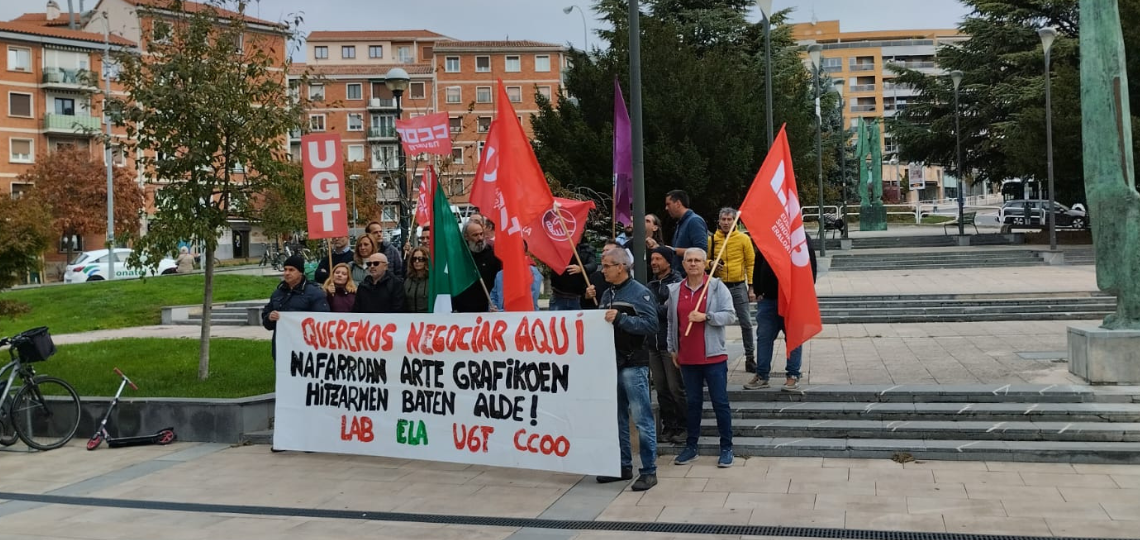 Concentración para exigir la negociación del Convenio de Artes Gráficas de Navarra