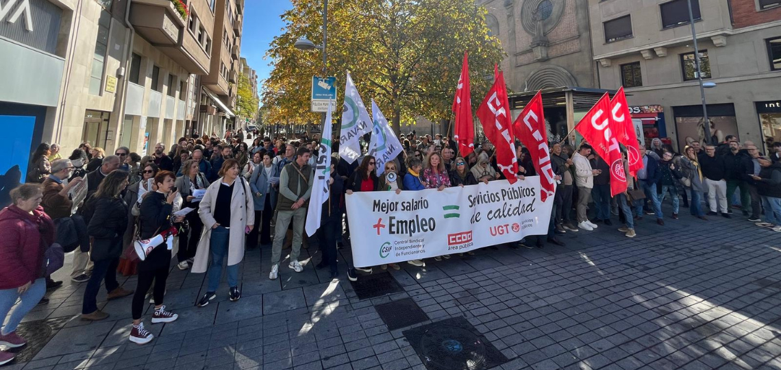 Movilización en Pamplona para reclamar incremento salarial para los empleados públicos