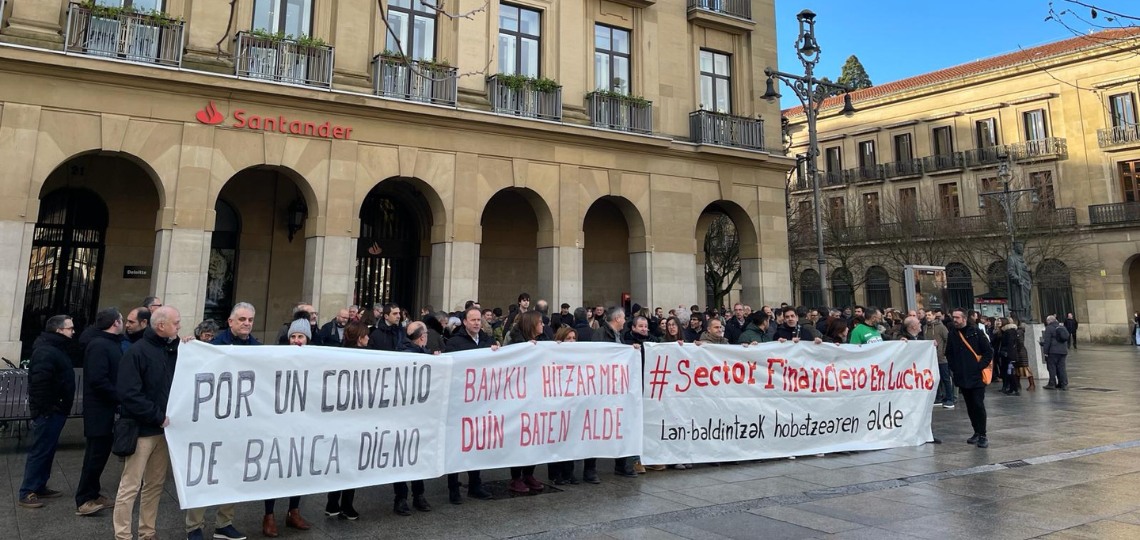 Concentración de las personas trabajadoras del sector financiero en Pamplona