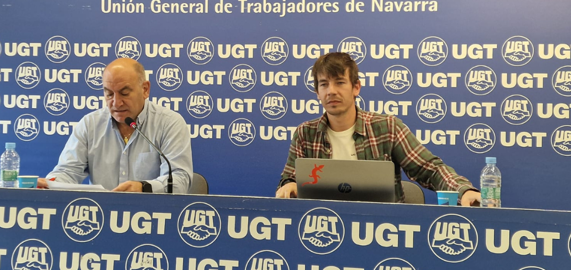 Augusto Paredes y Eduardo Magaldi en una rueda de prensa en Pamplona